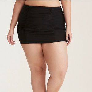 Torrid Black Ruched Swim Skirt Size 2